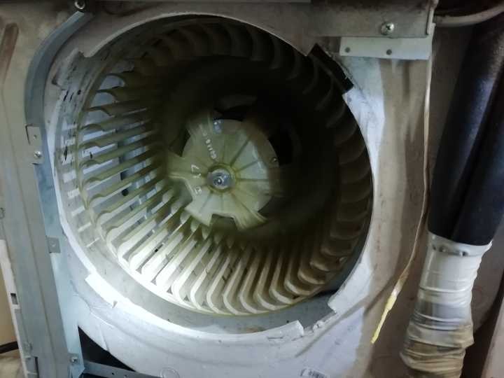 如何拆卸万能粉碎机中的空调风轮 详细步骤指南